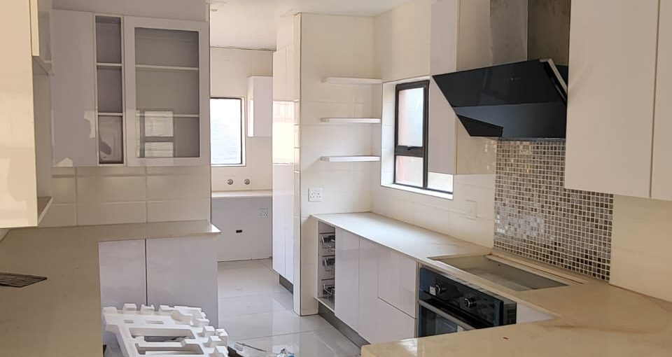 Built in Kitchen Cabinets and Countertops by Gateway Kitchens